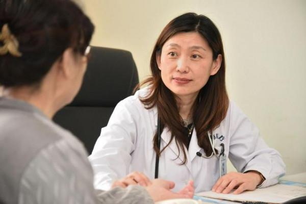 54歲女士泡腳發現腿腫，沒當回事，後來去醫院檢查，結果如何？