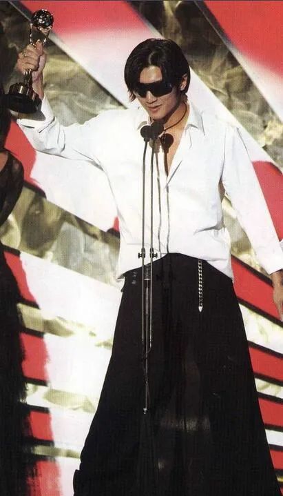 謝霆鋒的第三個愛人 謝霆鋒的第三個愛人