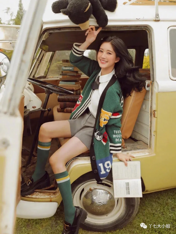 2021秋冬女裝流行趨勢之:學院風 2021秋冬女裝流行趨勢之:學院風