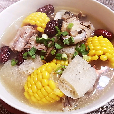 營養滋補靚湯——竹蓀燉雞湯，喝一口就會愛上它