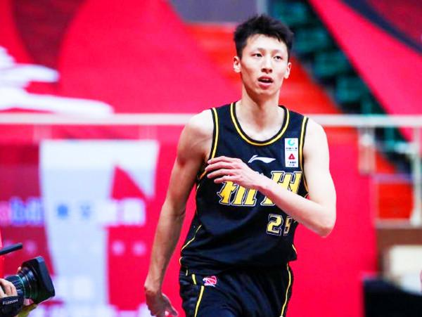 開賽慢熱已成習慣，廣東男籃首場又輸球，同時這也突顯了一個問題