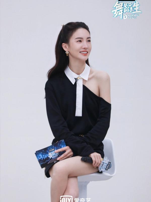 金晨錄製《舞蹈生》第3期穿搭造型，好美呢