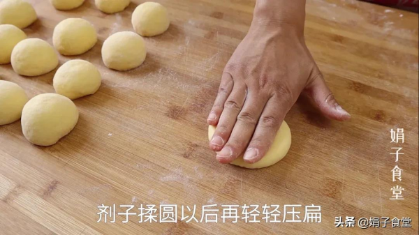 甜甜圈也能自己在家做,不用烤箱,不用模具​,蓬鬆柔軟,簡單好吃 甜甜圈也能自己在家做,不用烤箱,不用模具​,蓬鬆柔軟,簡單好吃