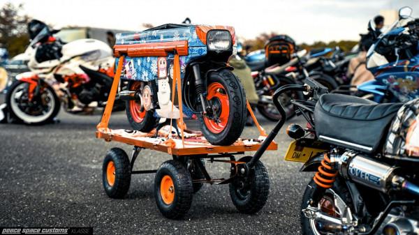 把你貼到車上是我愛的表達，歡迎來到痛車天國（上）