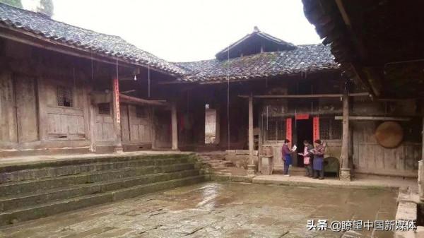 楊繼平•致敬大肚槐——革命老區平山記事