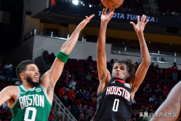 97-107,火箭慘敗!榜眼格林三分10中8空砍30分,奇兵8中6砍18分 97-107,火箭慘敗!榜眼格林三分10中8空砍30分,奇兵8中6砍18分