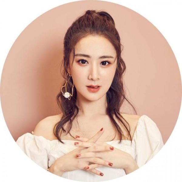 央視中秋晚會節目單已揭曉，主播薇婭登臺獻唱，主持人陣容添新人