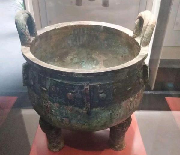 中國商周時期的青銅器美輪美奐，可冶煉青銅技術居然來自於西方？