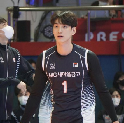 噩耗！27歲韓國男排金仁赫離世，死因仍在調查，生前愛化妝遭網暴