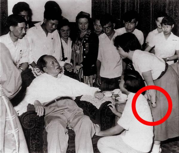 1964年,那個被毛主席接見的“無手”女英雄,後來怎麼樣了? 1964年,那個被毛主席接見的“無手”女英雄,後來怎麼樣了?