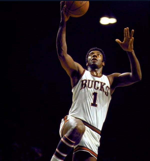 每個位置得分王是誰?分衛喬丹落榜,僅控衛不是30000分先生 每個位置得分王是誰?分衛喬丹落榜,僅控衛不是30000分先生