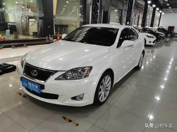 09年的雷克薩斯IS300開價13萬,開啟機蓋一顆螺絲未動,能買嗎? 09年的雷克薩斯IS300開價13萬,開啟機蓋一顆螺絲未動,能買嗎?