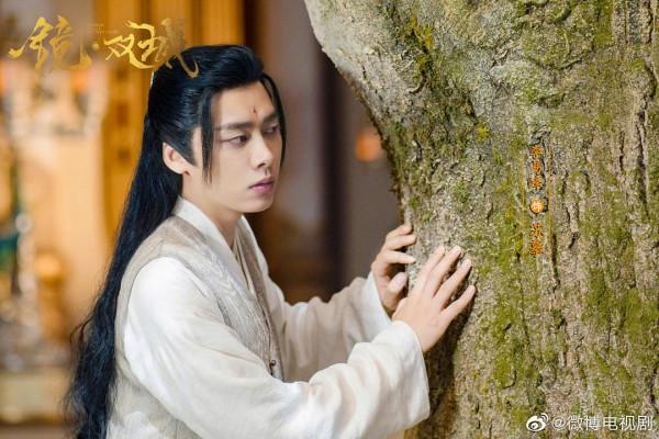 李易峰藍色波浪頭都挽不回收視率?古偶劇就只能是這個水平? 李易峰藍色波浪頭都挽不回收視率?古偶劇就只能是這個水平?