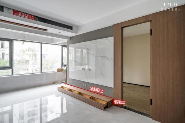 放棄“橫廳戶型”，一切以實用為主，客廳隔間臥室真是明智的選擇