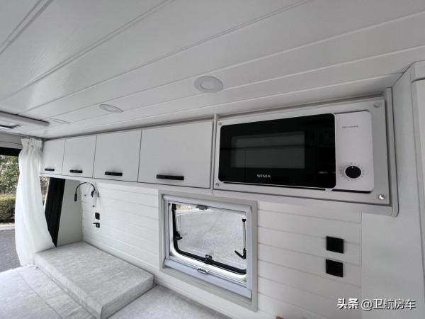 年輕人最愛的經典vanlife佈局，簡約設計，時尚裝飾