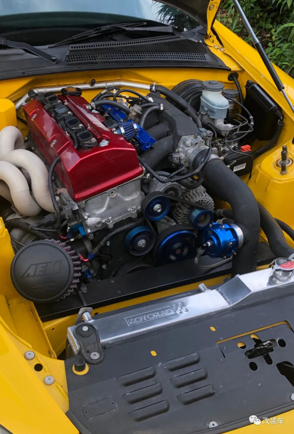 珍獸般的黑武士寶馬1M,開慣了500馬力本田S2000也不一定能駕馭 珍獸般的黑武士寶馬1M,開慣了500馬力本田S2000也不一定能駕馭