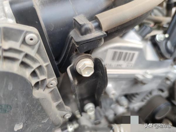 豐田蘭德酷路澤真有這麼好?新車74萬,開兩年還能賣80萬 豐田蘭德酷路澤真有這麼好?新車74萬,開兩年還能賣80萬