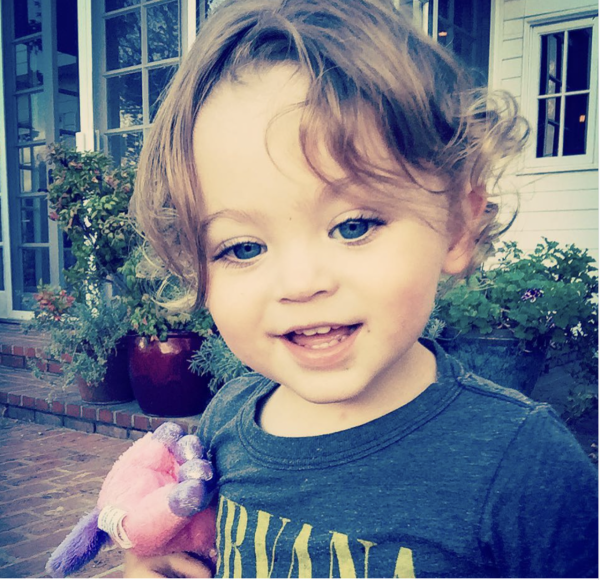 好萊塢明星的孩子長啥樣？奧黛麗·赫本的孫女長得太像奶奶