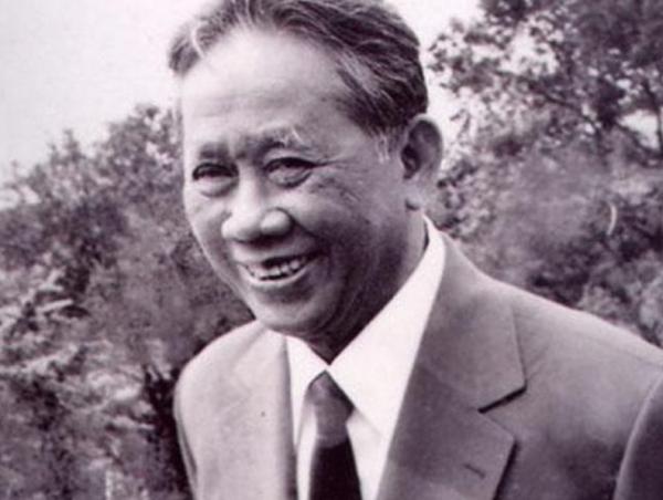 葬在八寶山的越南領袖，因不滿反華投奔中國，助力中越關係正常化