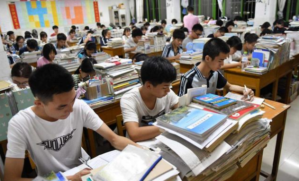 2022年高考，400—500分之間適合報考的專業，考生和家長可以參考