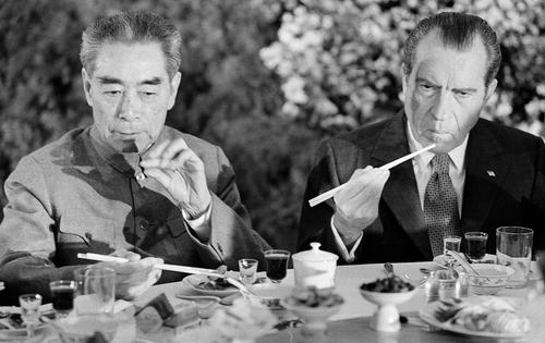 1972年尼克松訪華時，從中國帶走了幾瓶茅臺，結果差點把白宮燒了