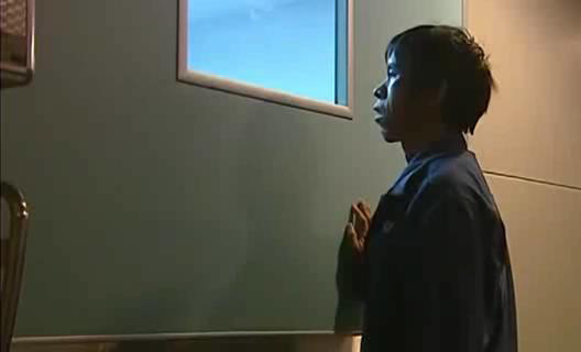 女子懷胎一年未生產遭到丈夫拋棄,身無分文的她挺著50斤巨肚流浪 女子懷胎一年未生產遭到丈夫拋棄,身無分文的她挺著50斤巨肚流浪