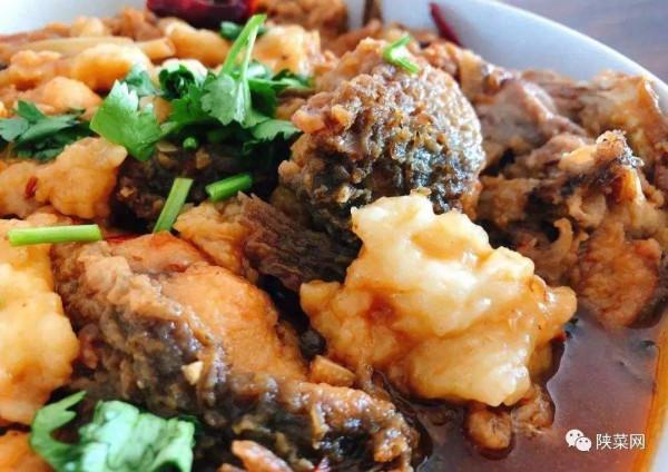 湖北特色菜,紅燒瓦塊魚 湖北特色菜,紅燒瓦塊魚