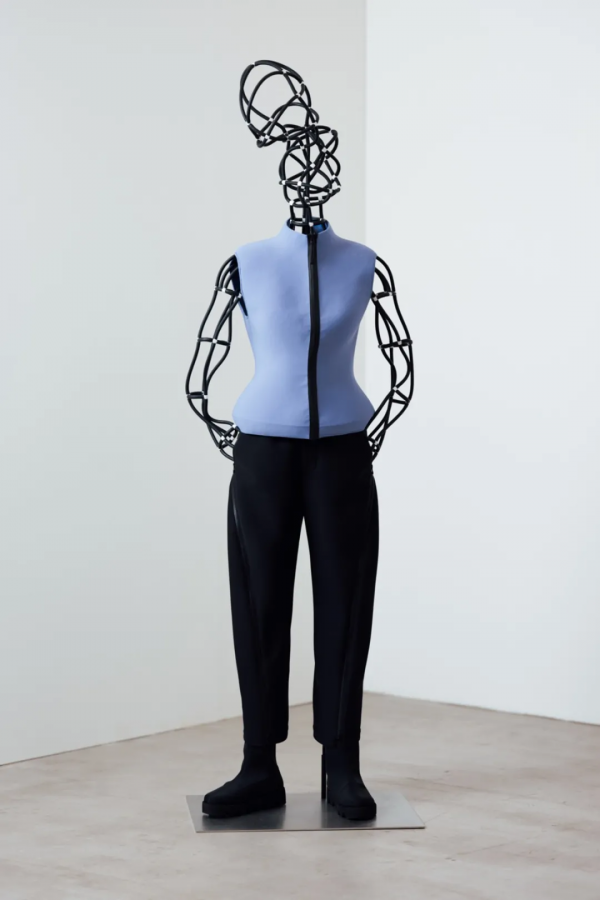 三宅一生｜他鐘愛褶皺，輪廓，解構，將時尚變成藝術