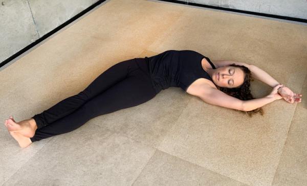 零基礎想學陰瑜伽，就從這15個經典動作開始吧