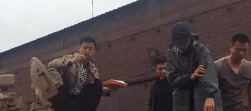 演員片場怎麼吃飯 看完你就知道當演員的不易了……