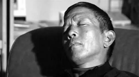 大樹晴天下雨,男子自稱被外星人揹著飛行,《經典傳奇》離奇事件 大樹晴天下雨,男子自稱被外星人揹著飛行,《經典傳奇》離奇事件