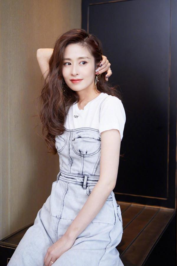 雜草女孩穎兒逆襲為女神,父母為了培養她差點離婚 雜草女孩穎兒逆襲為女神,父母為了培養她差點離婚