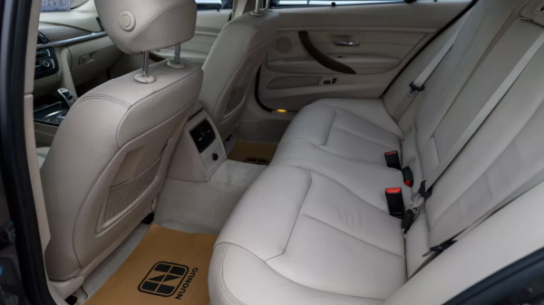 配置高里程低，高性價比的“罕見”二手寶馬320Li