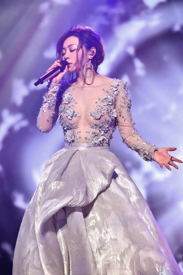 張靚穎高畫質寫真照來了