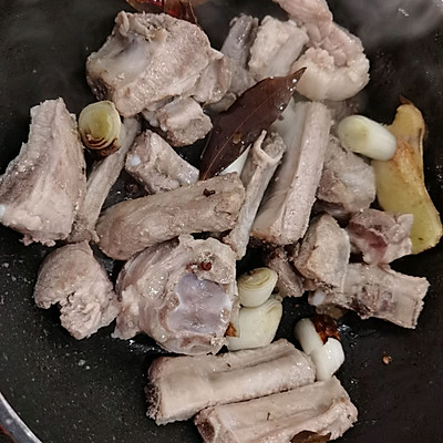 鮮掉眉毛的美味家常菜醬燒排骨（醬大骨也可以這麼做）