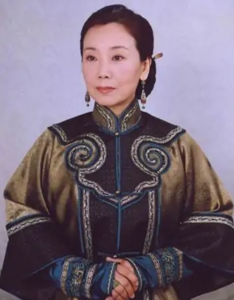 趙奎娥:1段婚姻1個兒子,丈夫是國家一級演員,兒子從龍套到主演 趙奎娥:1段婚姻1個兒子,丈夫是國家一級演員,兒子從龍套到主演