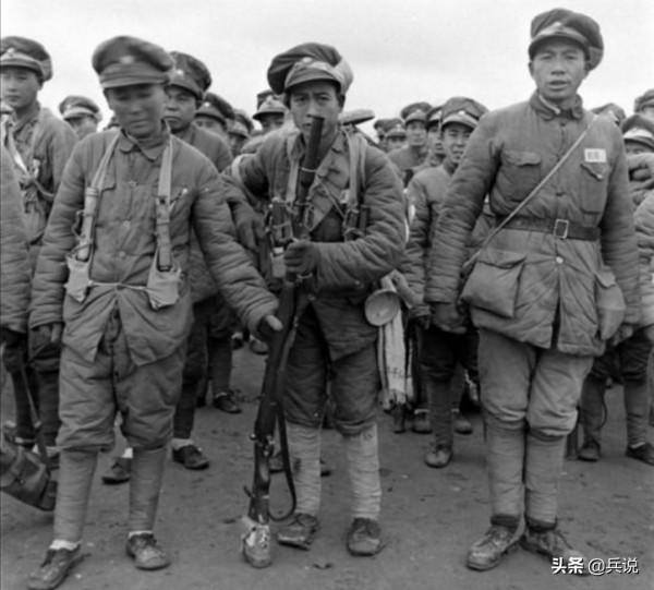 賀龍寫信鼓勵起義,蔣軍中將接到老軍長的信,熱淚盈眶立即行動 賀龍寫信鼓勵起義,蔣軍中將接到老軍長的信,熱淚盈眶立即行動