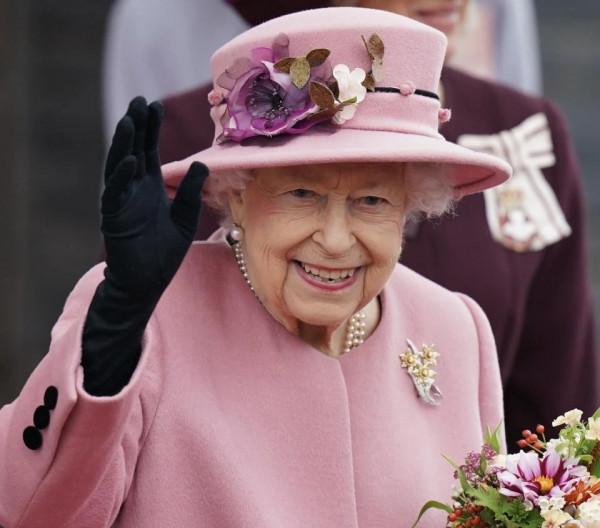 哈里王子經歷祖母住院後，決定在聖誕節期間返回英國