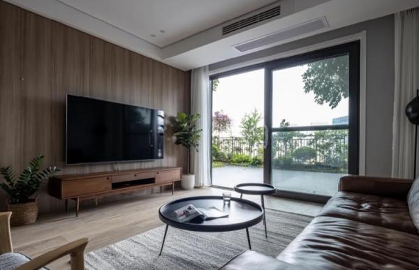 老婆強拆土氣背景牆，婆婆抓狂！老公用4種方案化解矛盾