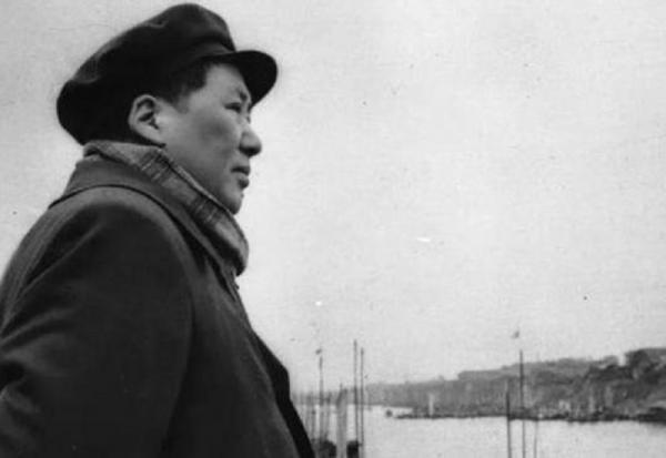 99年,李敏李訥回韶山探親遇見龐淑誼:十婆,我們有40多年沒見了 99年,李敏李訥回韶山探親遇見龐淑誼:十婆,我們有40多年沒見了