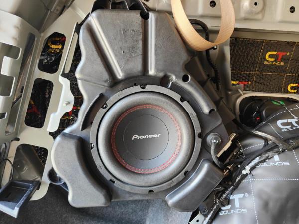 別克GL8升級12只喇叭的高保真環繞系統 別克GL8升級12只喇叭的高保真環繞系統