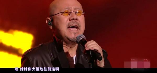 雙11晚會翻車不斷：千璽變劉歡、卷福打醬油，騰格爾你可別再作了