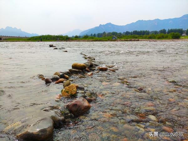 石家莊井陘洛陽村，綿蔓河美麗鵝卵石斑斕，但遍地垃圾只怪遊人嗎
