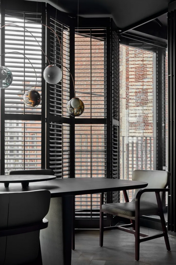 一居室小戶型，經典黑色系