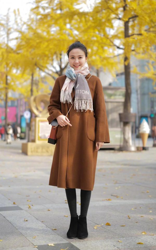 看街拍 學穿搭：Fendi、LV、Gucci、Chanel等大牌圍巾穿搭示範