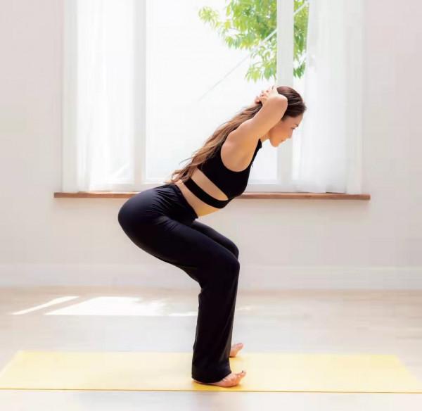 瘦腰丨3個動作兩天一次，堅持30天就有明顯感受腰圍少了32釐米