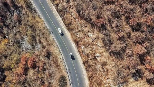 秋季京西這條路，美得如同斑斕的油畫