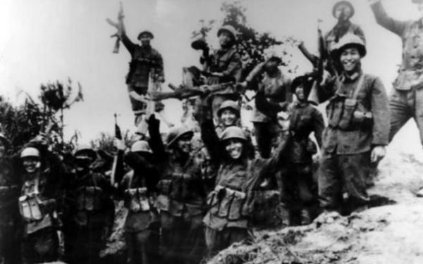 法卡山戰役:最後活下來的戰士相擁而泣,老兵回憶起還心有餘悸 法卡山戰役:最後活下來的戰士相擁而泣,老兵回憶起還心有餘悸