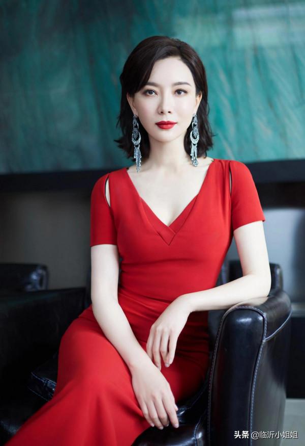 陳數，優雅知性、氣質出眾的高顏值女性，才貌雙全，魅力十足