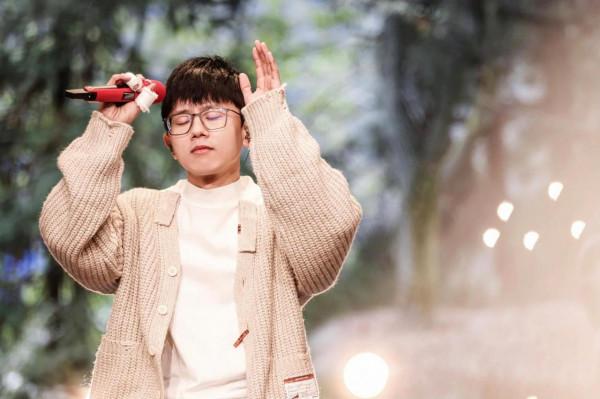 張傑的造型，究竟是土還是時尚？